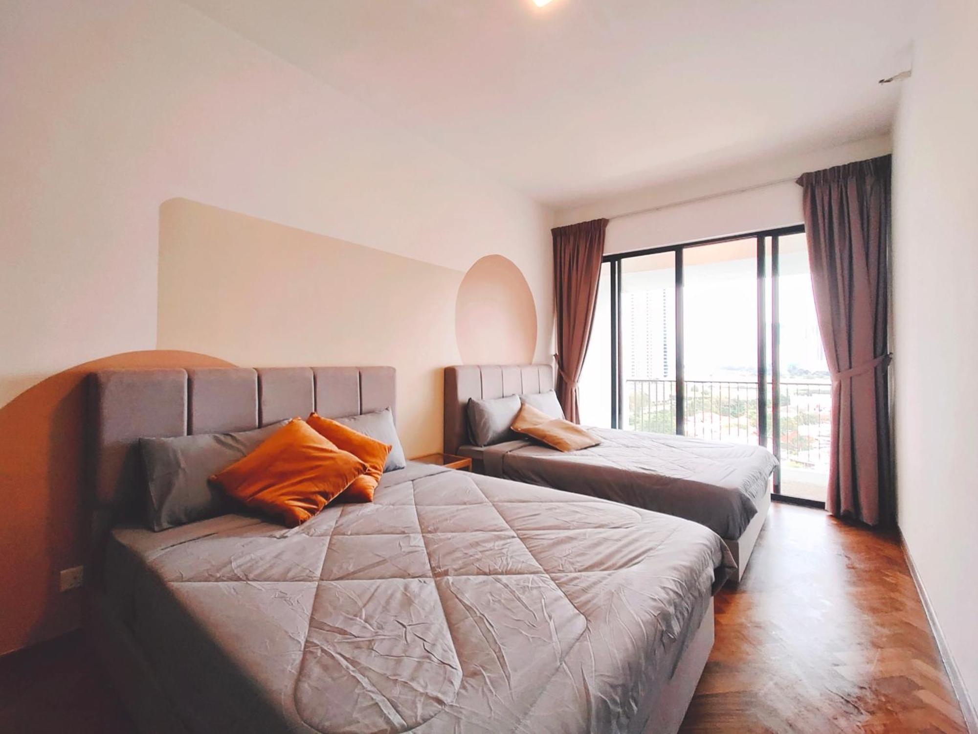 The Landmark By Katana 3Br To 4Br Luxury Seaview Landmark Homestay At Gurney 15-16Pax 无敌海景套房 Tanjung Tokong Exterior photo
