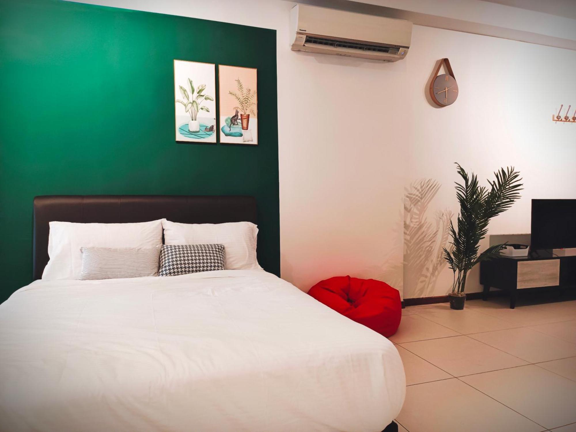 The Landmark By Katana 3Br To 4Br Luxury Seaview Landmark Homestay At Gurney 15-16Pax 无敌海景套房 Tanjung Tokong Exterior photo