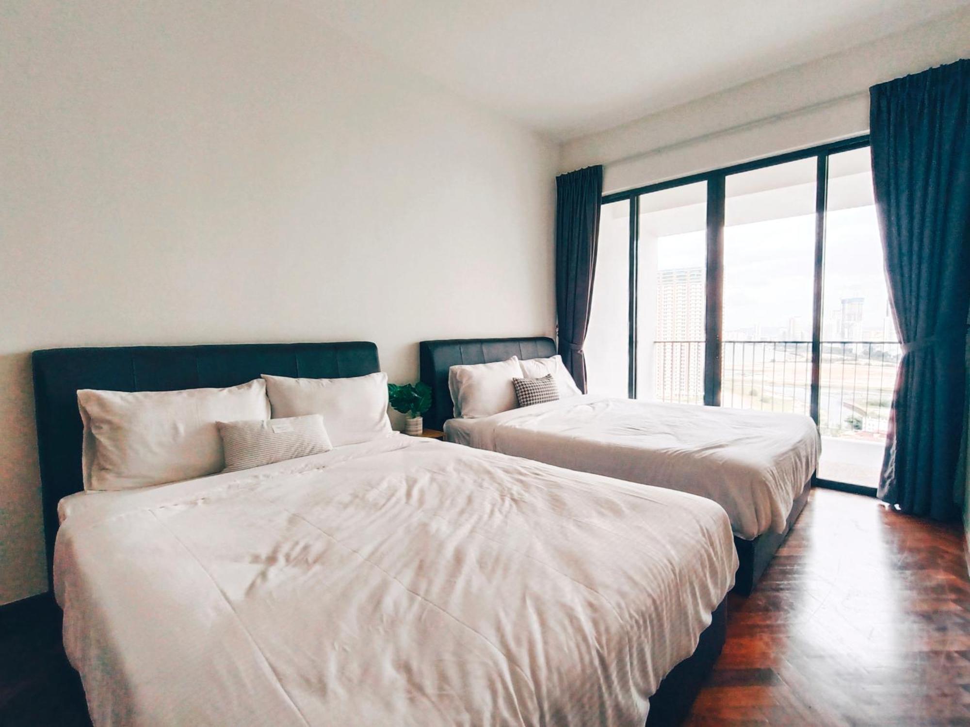 The Landmark By Katana 3Br To 4Br Luxury Seaview Landmark Homestay At Gurney 15-16Pax 无敌海景套房 Tanjung Tokong Exterior photo
